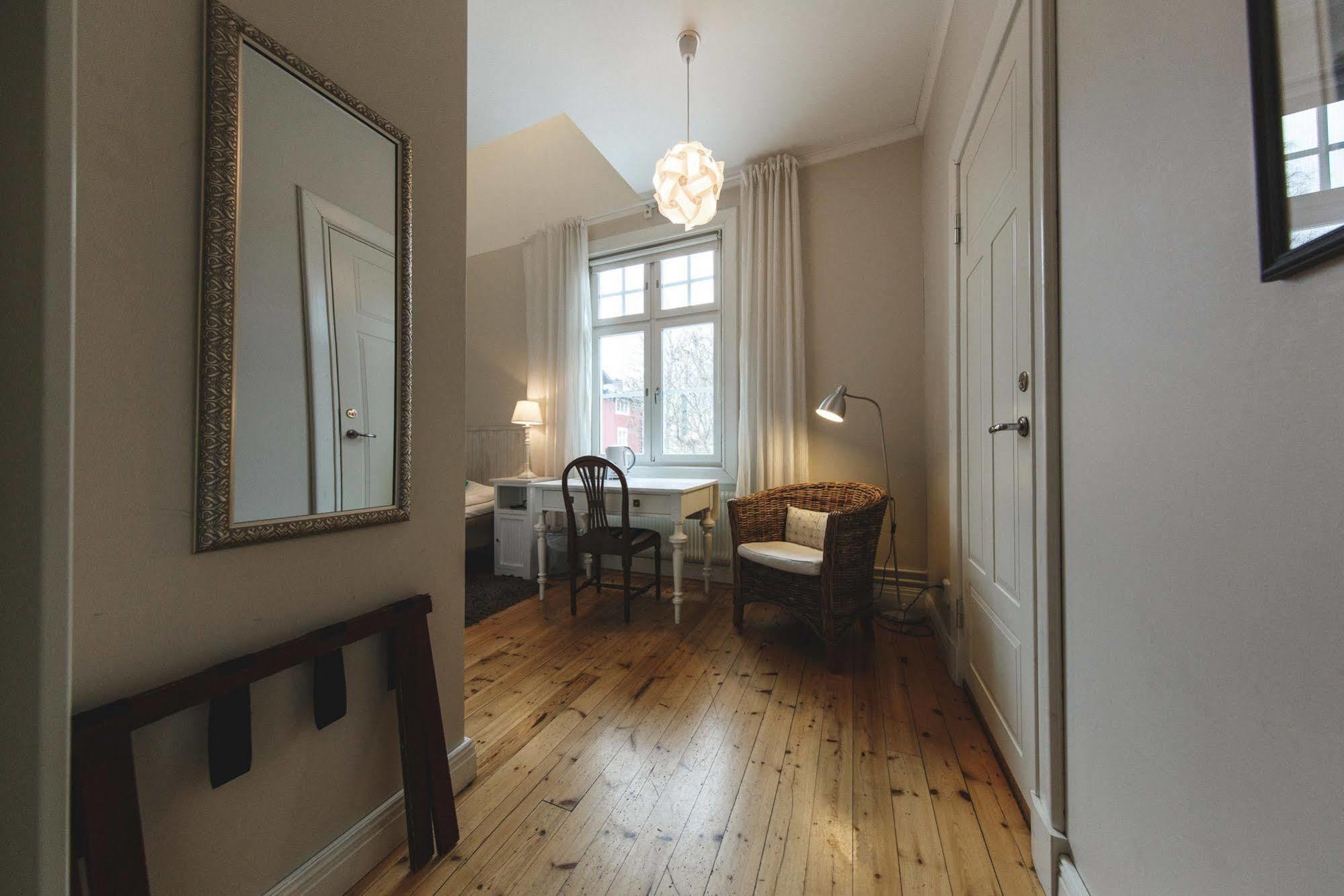 Hotell Pilen Umea Bagian luar foto