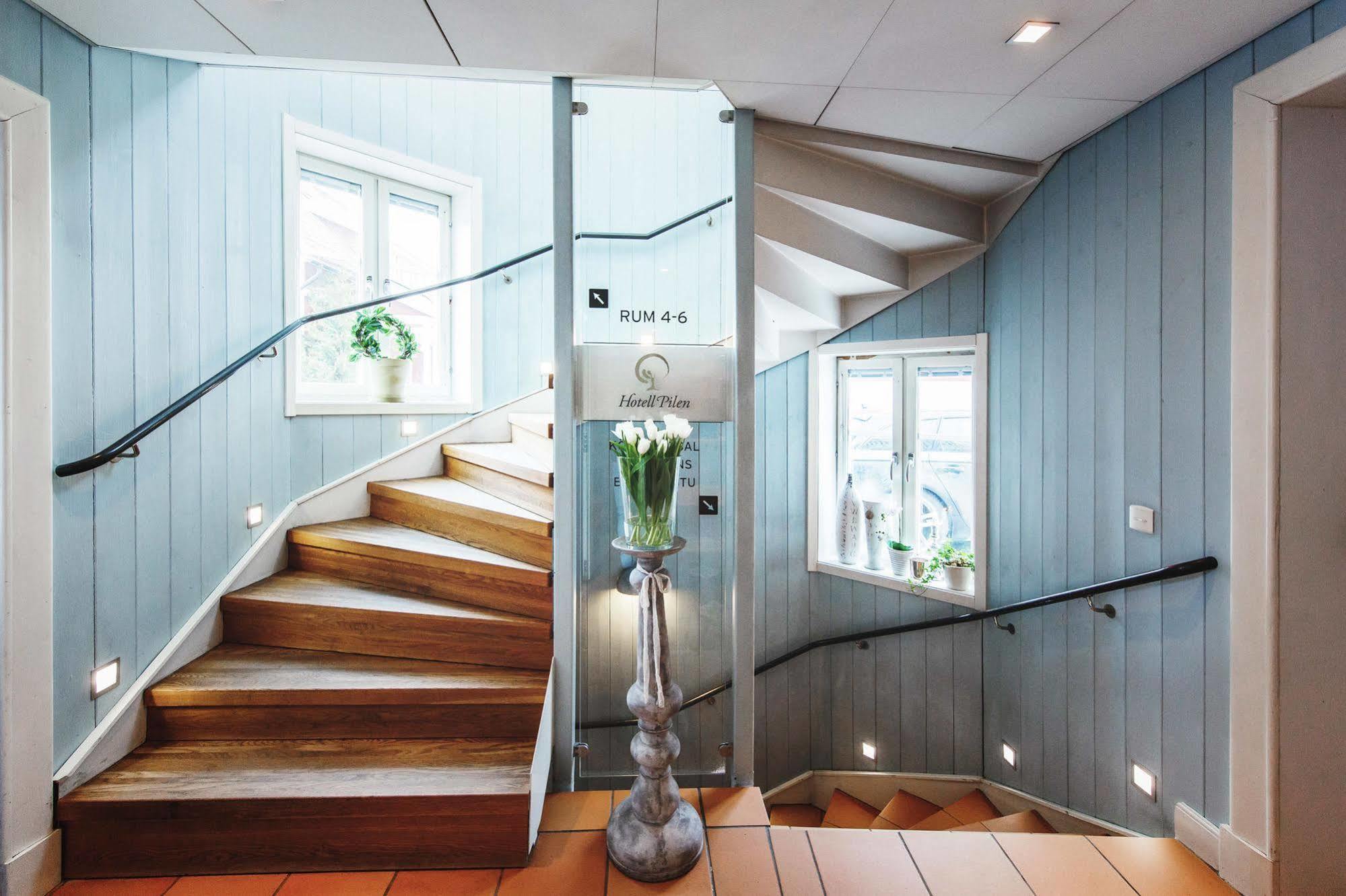Hotell Pilen Umea Bagian luar foto
