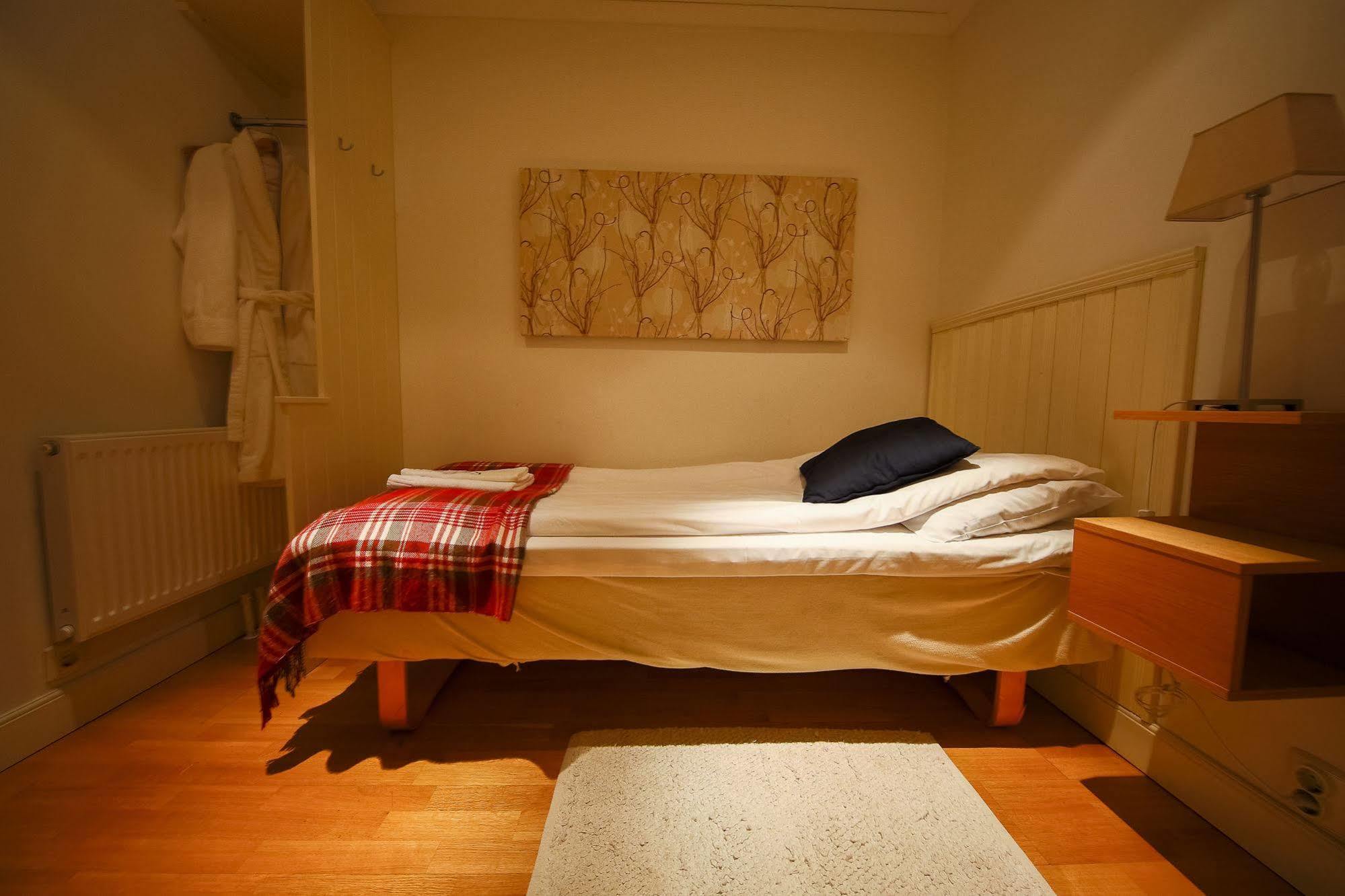 Hotell Pilen Umea Bagian luar foto
